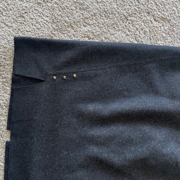Per Se, Dark Gray Wool Skirt with Metal button detail, Size 8 - Picture 2 of 6